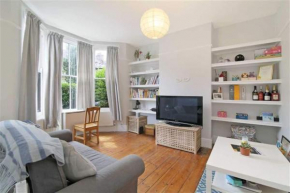 Rustic Garden House in the Heart of East London, London